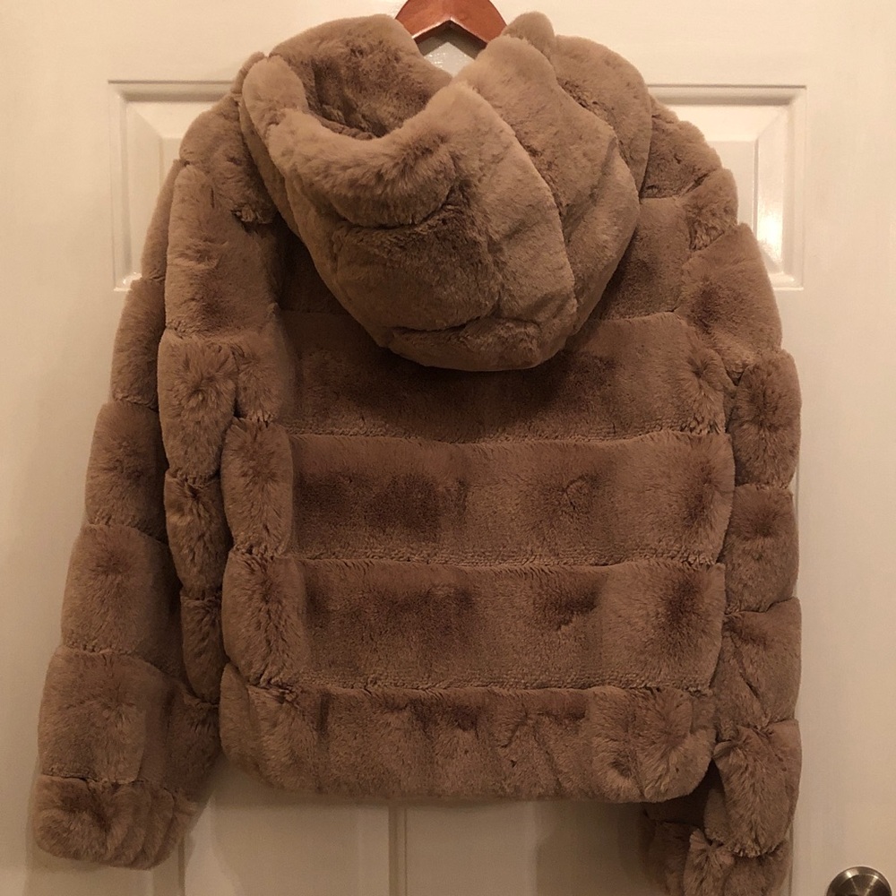 BCBGMaxAzria Plush Teddy Jacket in Soft Tan - Picture 4 of 4
